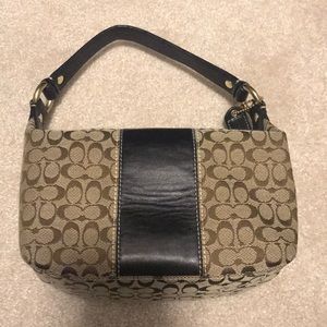 Small Coach bag.